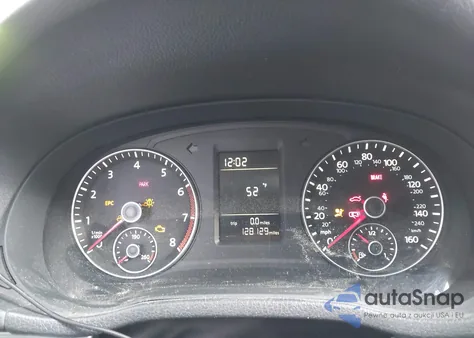 2012 Volkswagen Passat 2.5L S z USA, uszkodzony, nr VIN 1VWAP7A39CC072073